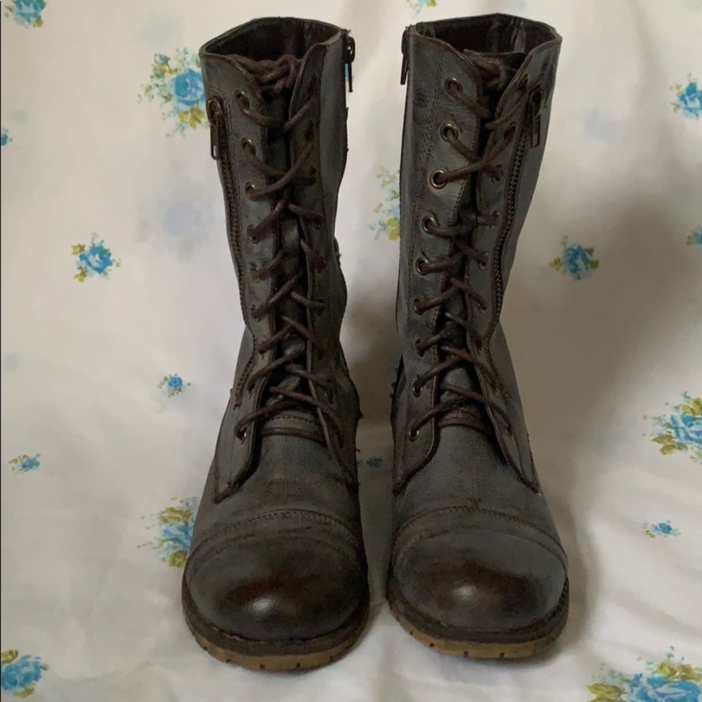 Dress boots